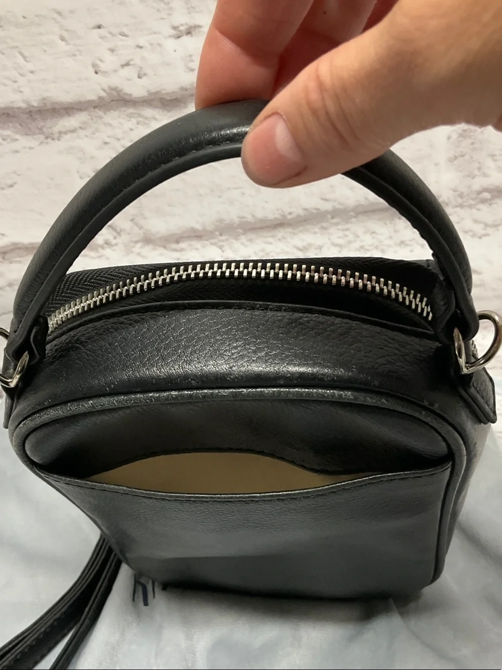 Minooy Black Leather Messenger Crossbody for Men